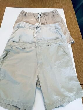 Men's Flat Front Shorts - Light Khaki / Beige
